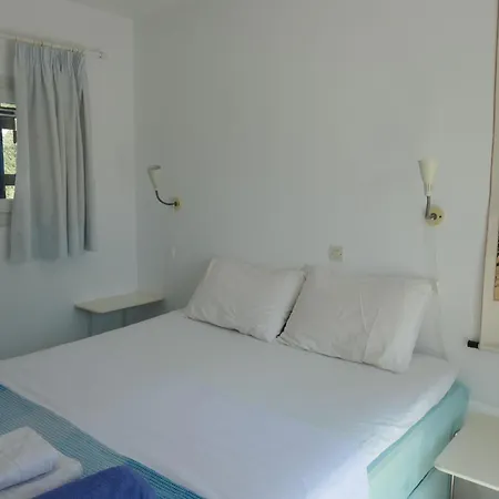 Charming Naxos Villa, Ocean Views, Modern Comfort, Tranquil Escape Mikrí Vígla