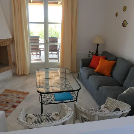 Charming Naxos Villa, Ocean Views, Modern Comfort, Tranquil Escape Villa Mikrí Vígla