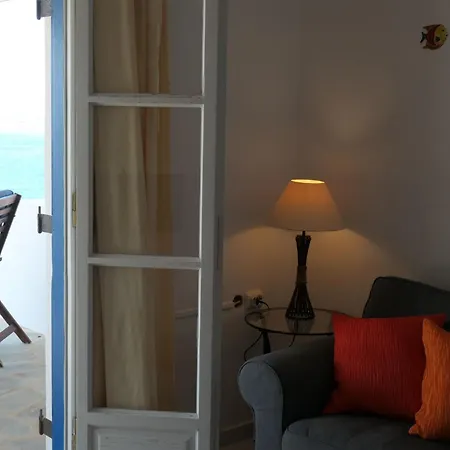 Charming Naxos Villa, Ocean Views, Modern Comfort, Tranquil Escape Mikrí Vígla